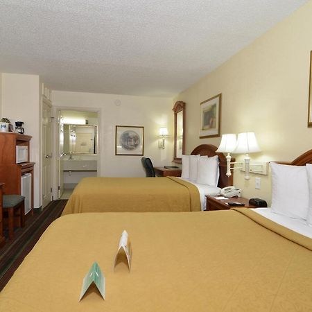 Quality Inn & Suites Biltmore East Ешвілл Екстер'єр фото