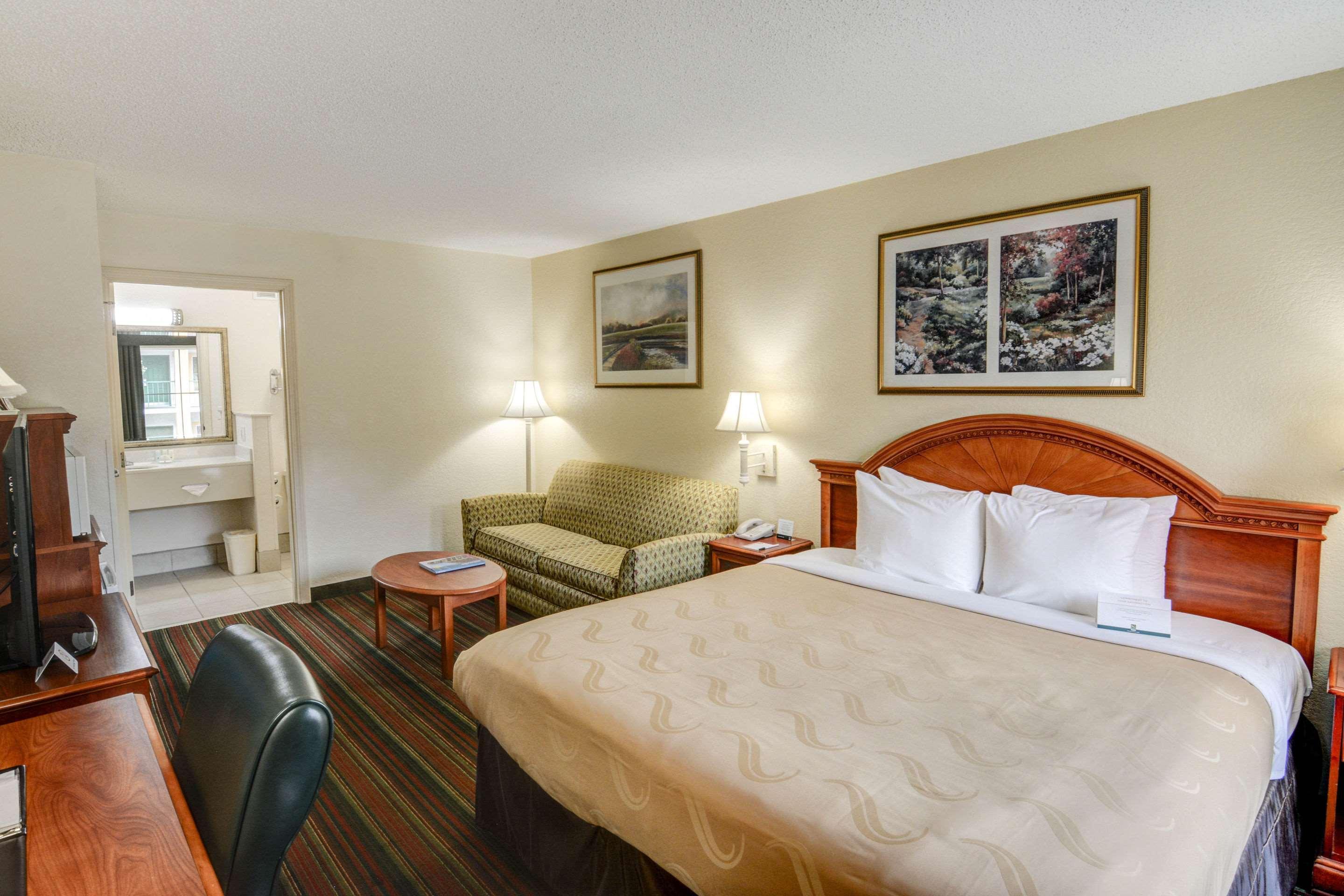 Quality Inn & Suites Biltmore East Ешвілл Екстер'єр фото