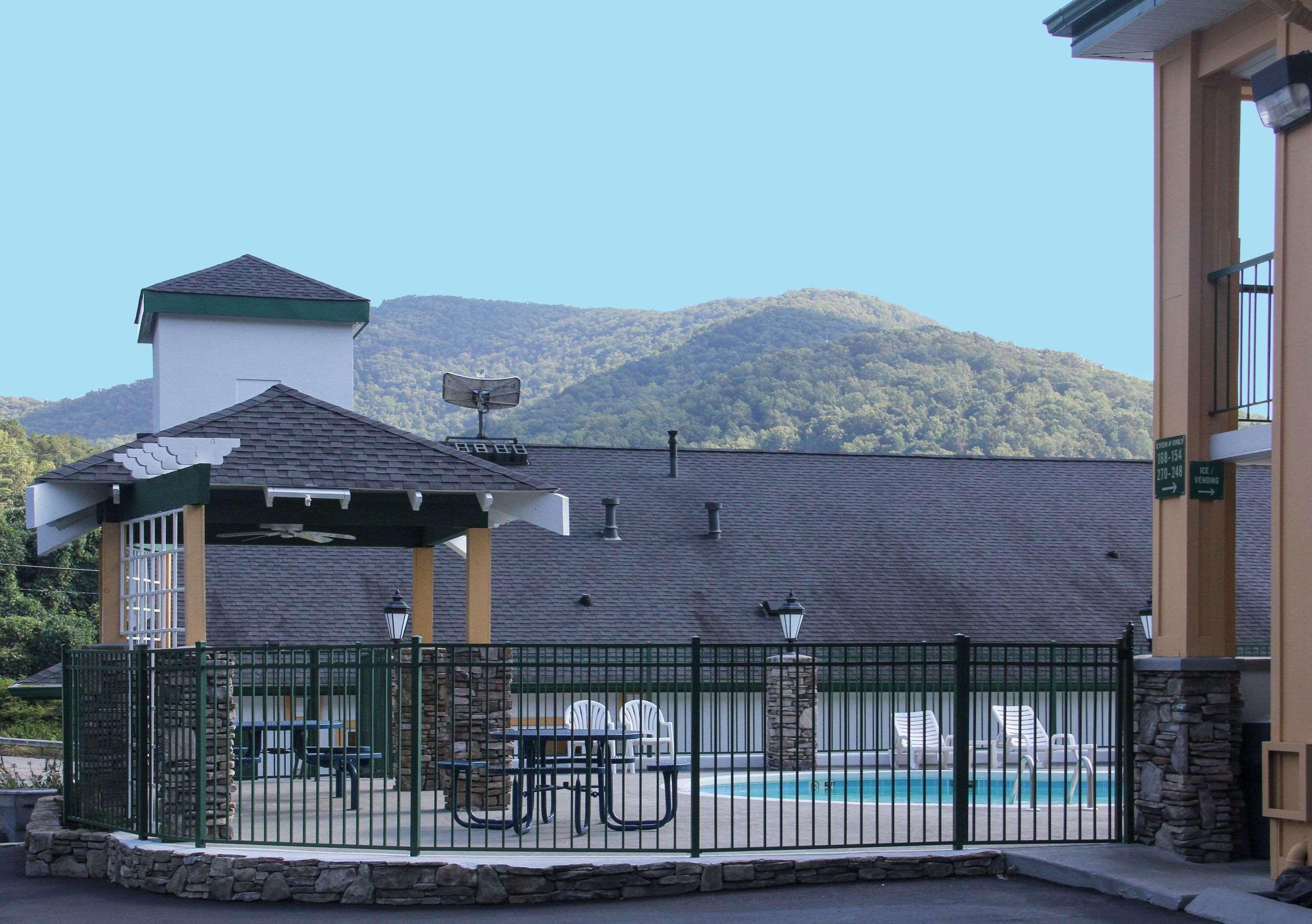 Quality Inn & Suites Biltmore East Ешвілл Екстер'єр фото