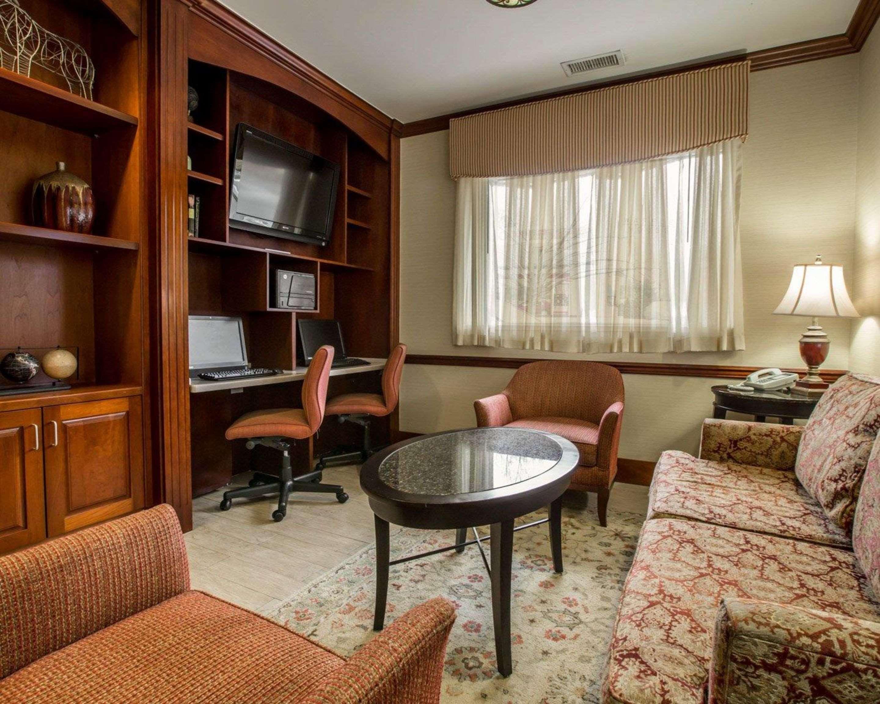 Quality Inn & Suites Biltmore East Ешвілл Екстер'єр фото