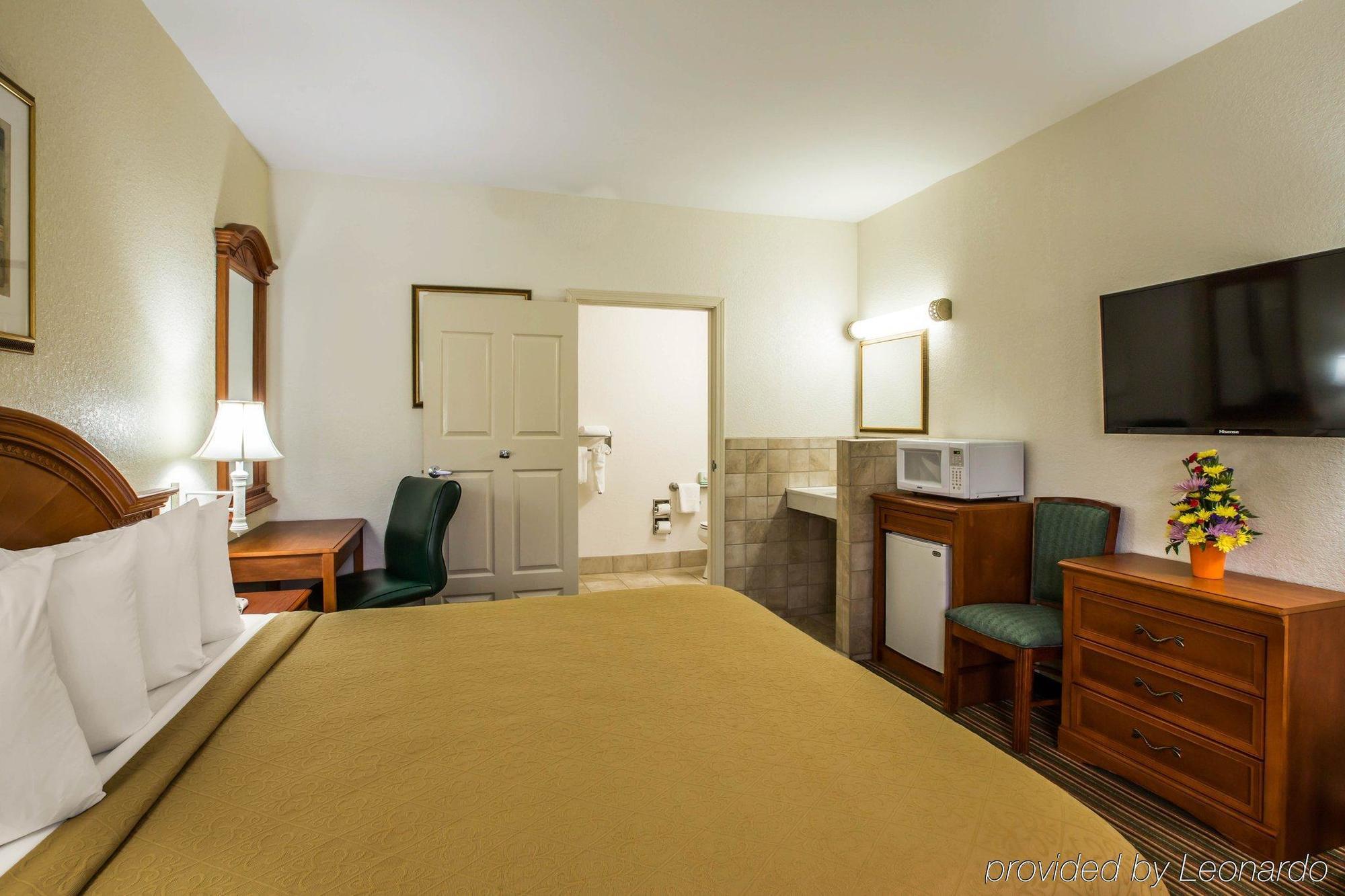 Quality Inn & Suites Biltmore East Ешвілл Екстер'єр фото