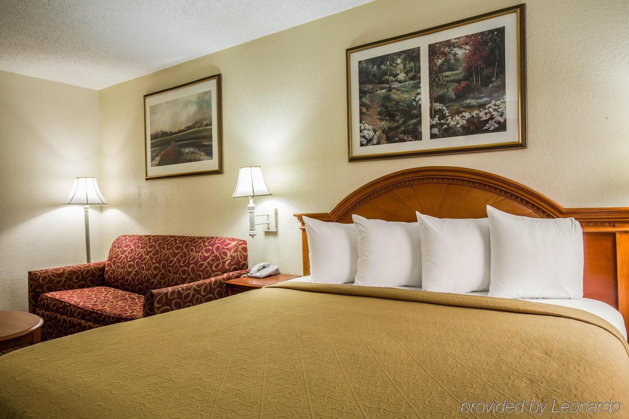 Quality Inn & Suites Biltmore East Ешвілл Екстер'єр фото