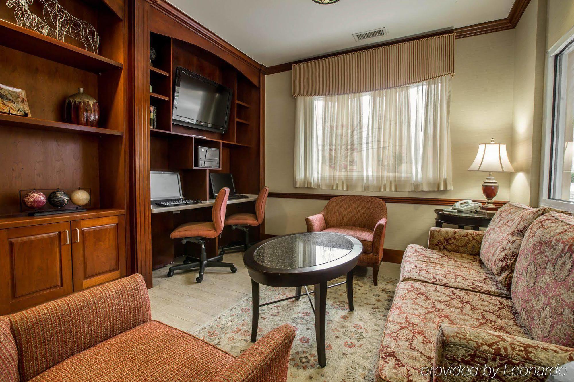 Quality Inn & Suites Biltmore East Ешвілл Екстер'єр фото