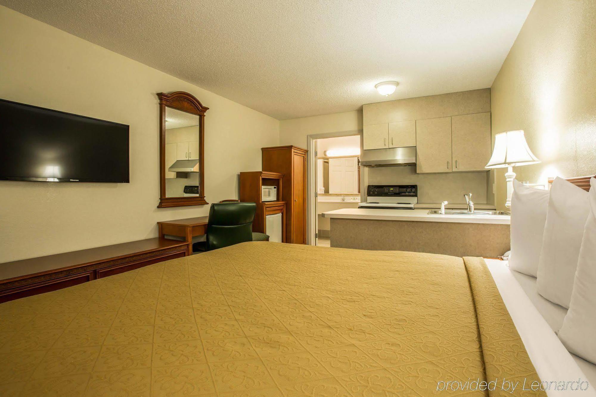Quality Inn & Suites Biltmore East Ешвілл Екстер'єр фото