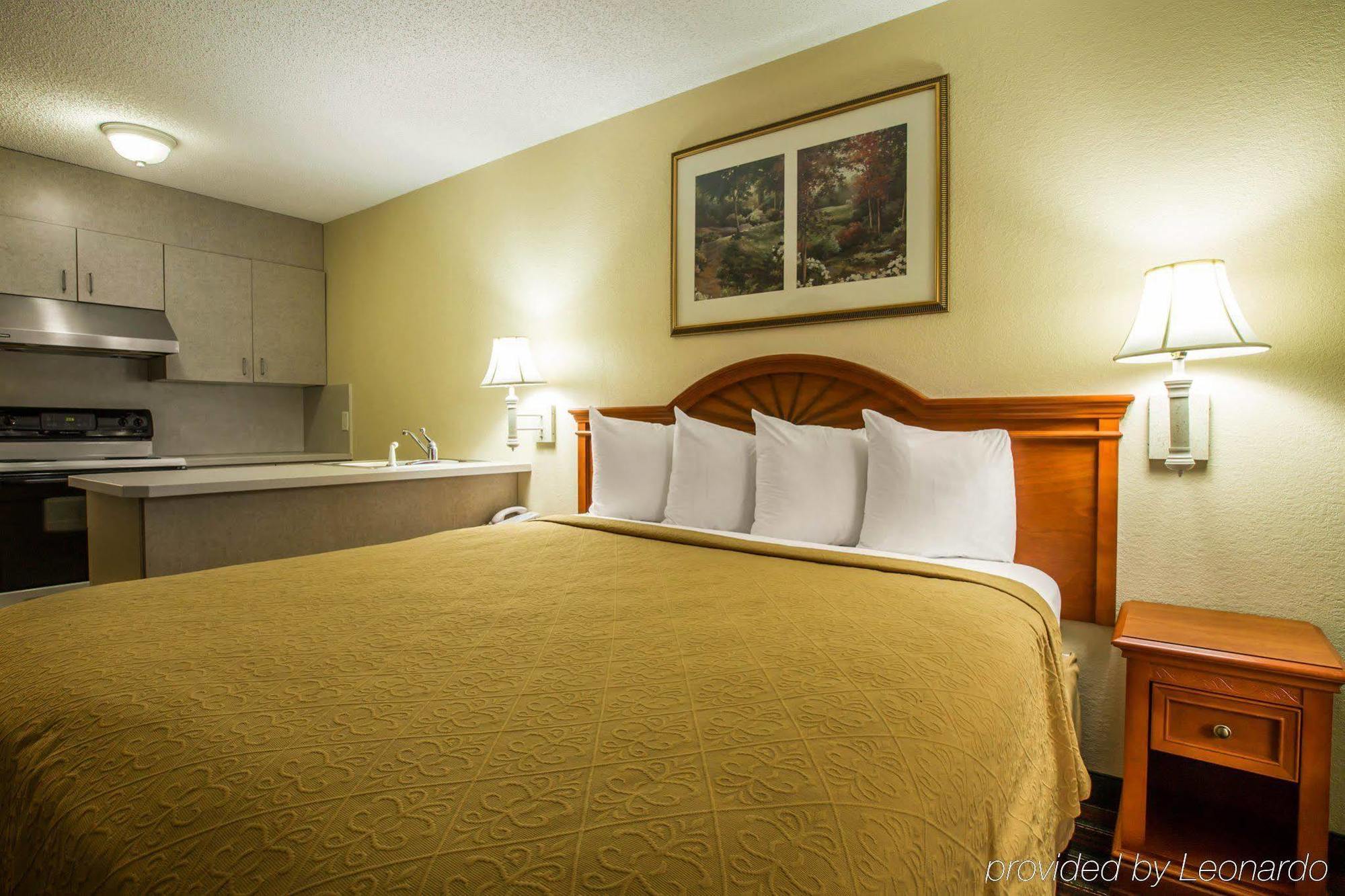 Quality Inn & Suites Biltmore East Ешвілл Екстер'єр фото