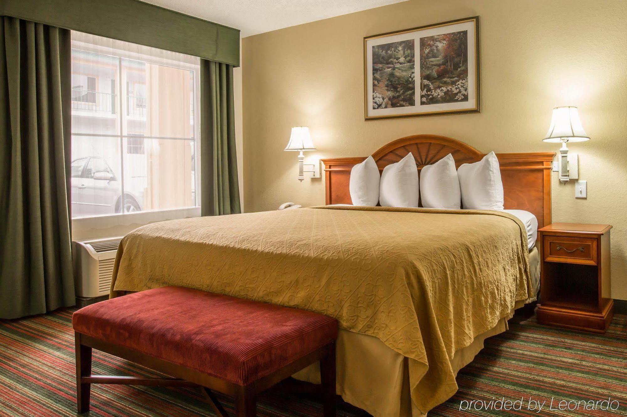 Quality Inn & Suites Biltmore East Ешвілл Екстер'єр фото