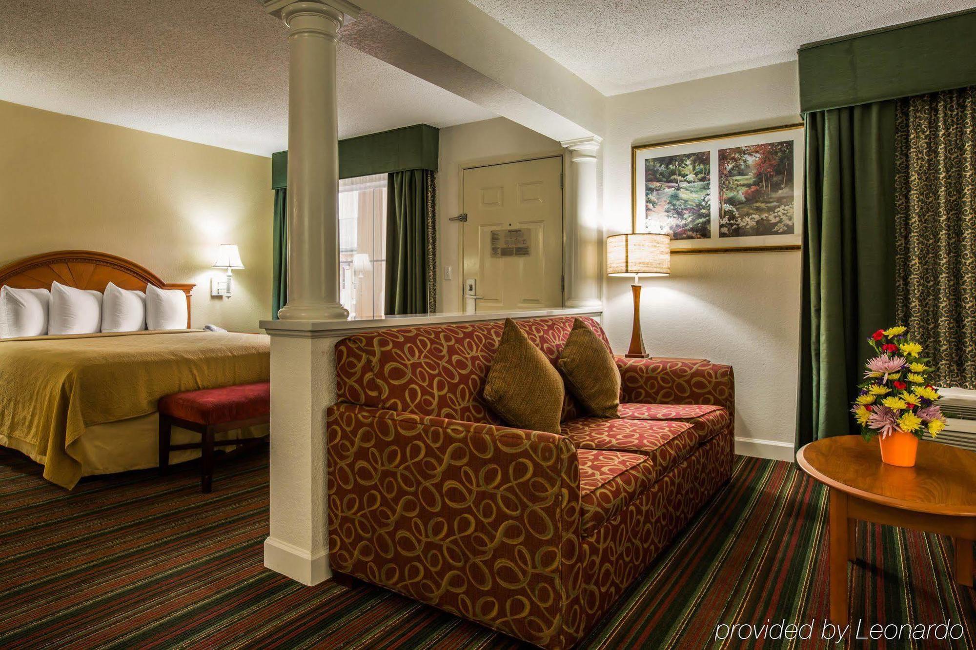 Quality Inn & Suites Biltmore East Ешвілл Екстер'єр фото