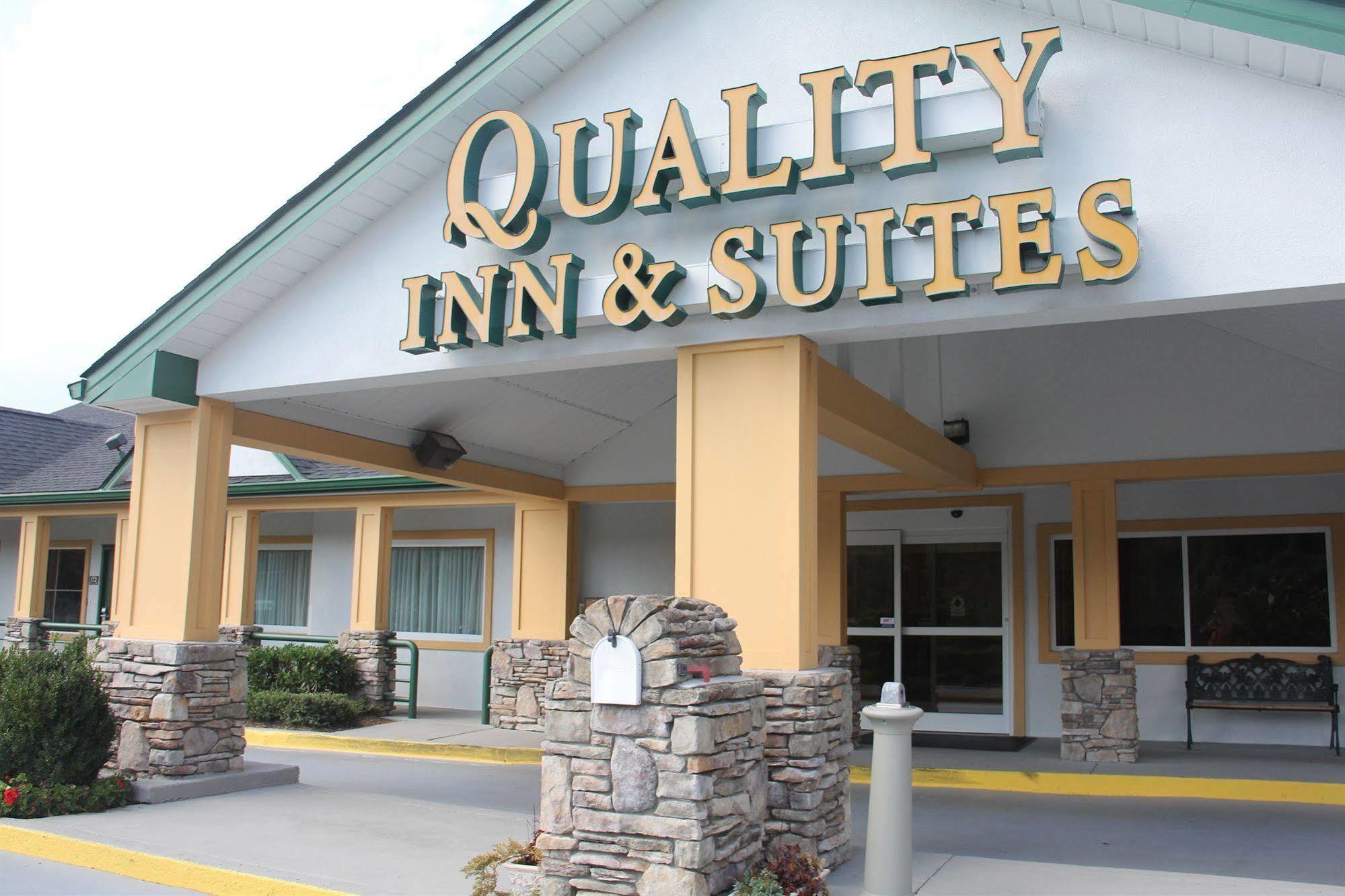 Quality Inn & Suites Biltmore East Ешвілл Екстер'єр фото